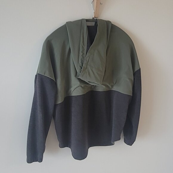 Green Columbia Zip Sweater - Picture 2 of 7